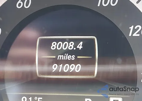 2011 Mercedes-Benz E 350 4Matic z USA, uszkodzony, nr VIN WDDHF8HB3BA496176